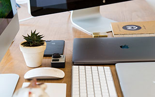 王俊凯被曝与经纪人不正当关系曝光，亲密照成焦点，更多黑料揭露