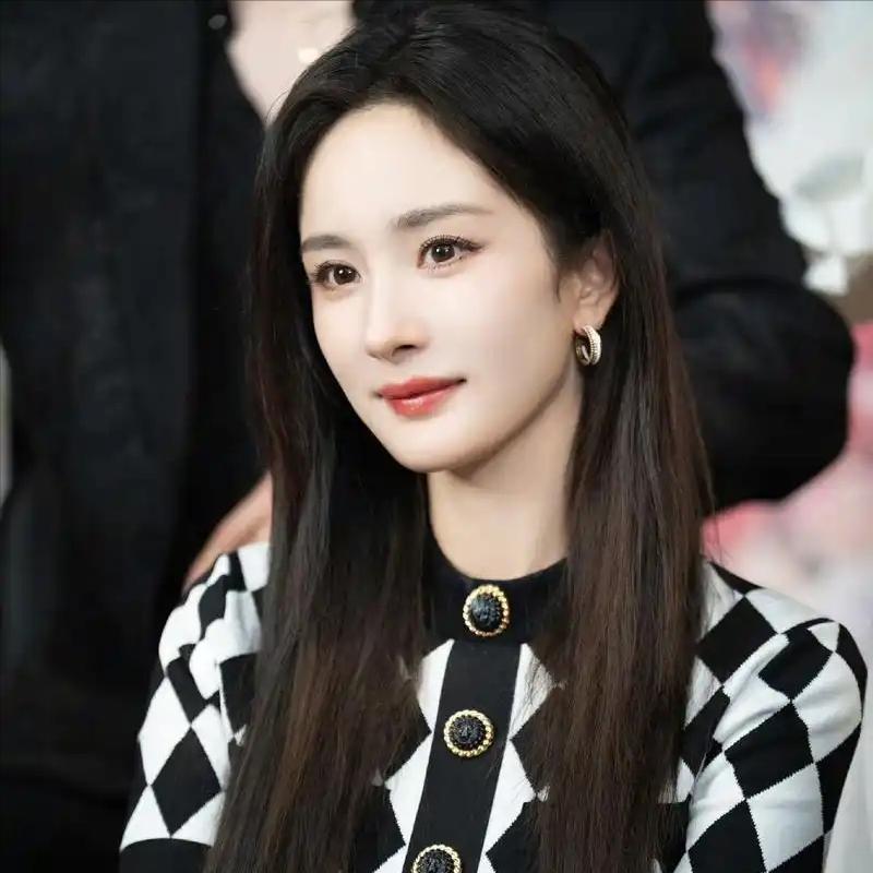 杨幂转型成功案例_杨幂演技争议_娱乐圈小说有杨幂