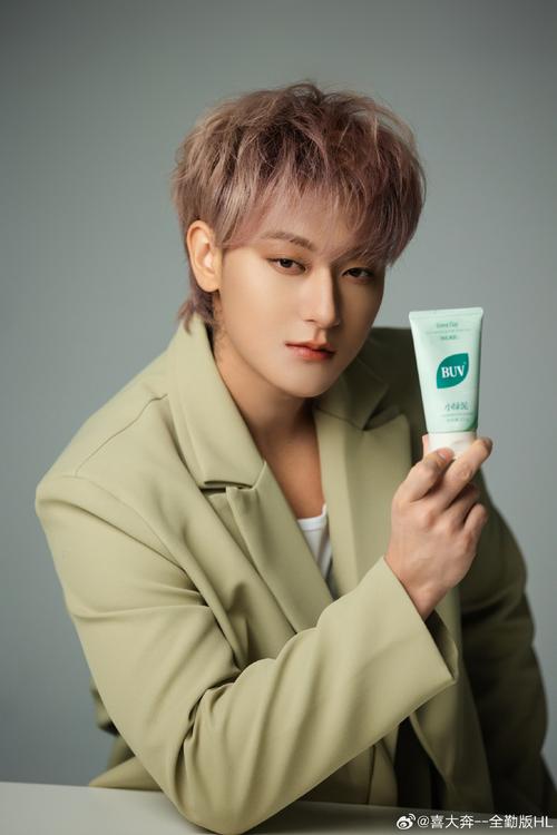 明星勇敢做自己，出柜浪潮再起