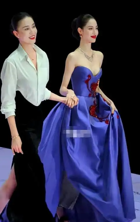 C位争夺战_娱乐圈什么是c 位_娱乐圈权力游戏