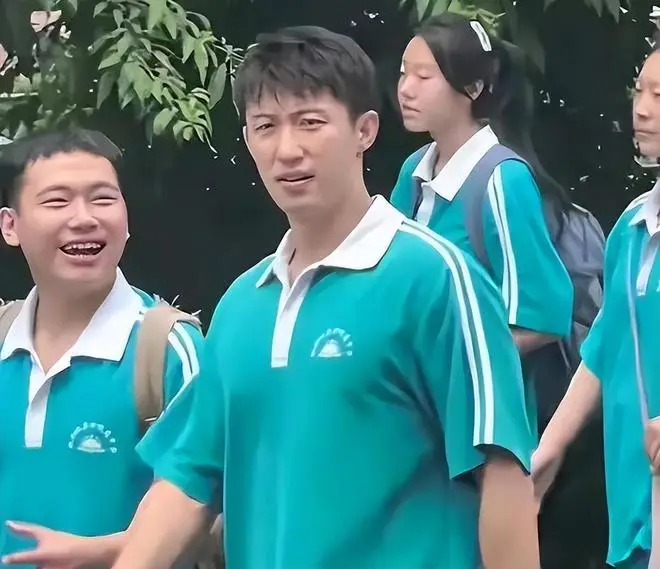 娱乐圈三大之谜是什么_赵露思娱乐圈黑暗内幕_赵露思揭露娱乐圈潜规则