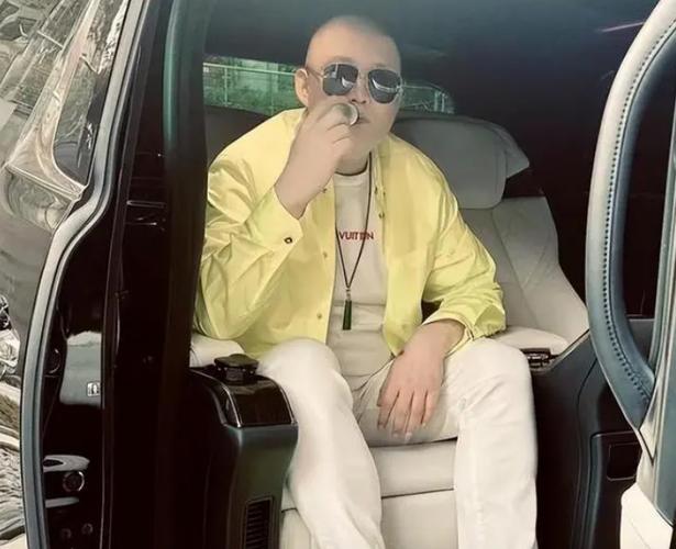 快手网红二驴是谁？因剧本被封杀后复出，如今形象大变