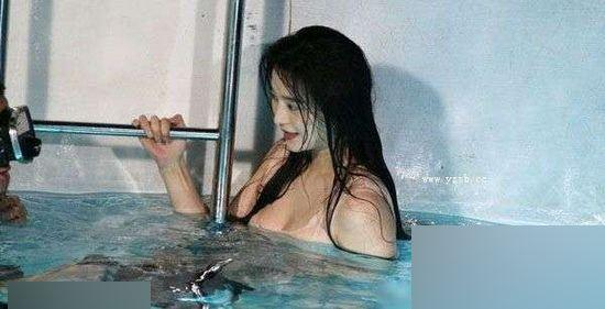 女星70斤跟130斤差距有多大?看鲁豫范冰冰的性感照